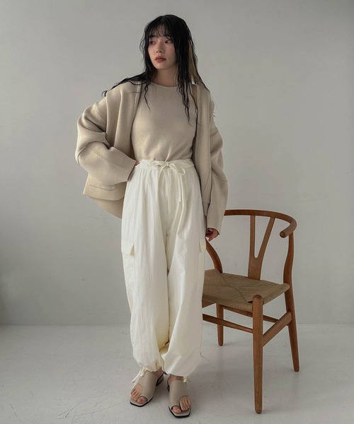 hellam(へラム)の「ナイロンカーゴパンツ(カーゴパンツ・レディース・アイボリー/パープル/カーキ/ブラック・FREE)」の16枚目の写真