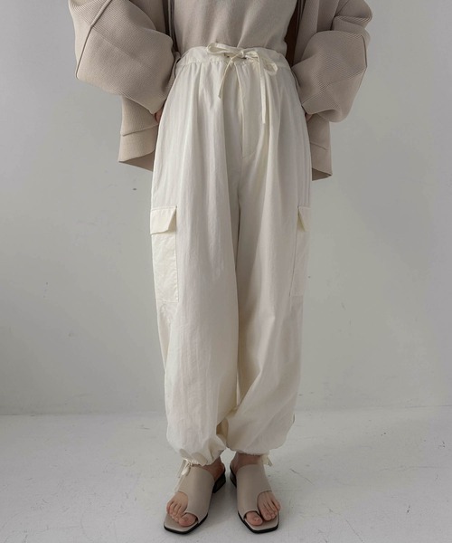 hellam(へラム)の「ナイロンカーゴパンツ(カーゴパンツ・レディース・アイボリー/パープル/カーキ/ブラック・FREE)」の11枚目の写真