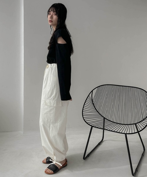 hellam(へラム)の「ナイロンカーゴパンツ(カーゴパンツ・レディース・アイボリー/パープル/カーキ/ブラック・FREE)」の15枚目の写真