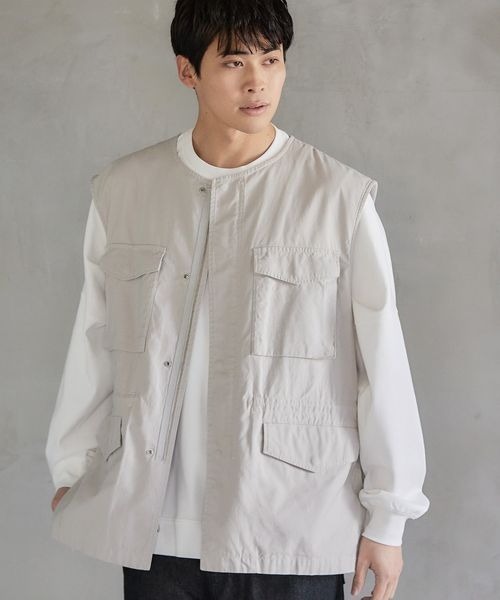 LOWRYS FARM（ローリーズファーム）の「ミリタリーノーカラーベスト　178066（ベスト・メンズ・オフホワイト/カーキ・MEDIUM/LARGE）」の13枚目の写真