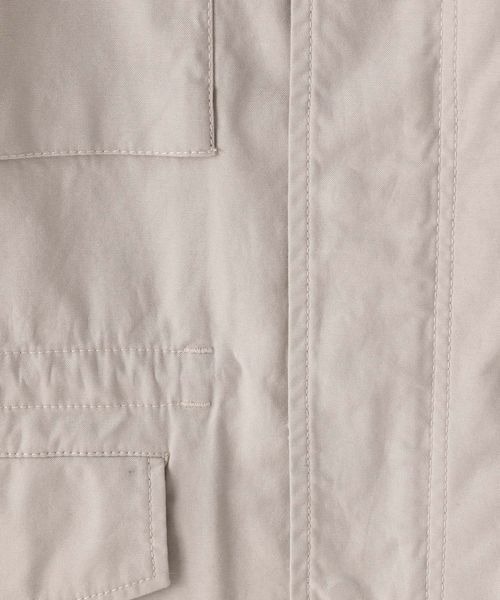 LOWRYS FARM（ローリーズファーム）の「ミリタリーノーカラーベスト　178066（ベスト・メンズ・オフホワイト/カーキ・MEDIUM/LARGE）」の8枚目の写真