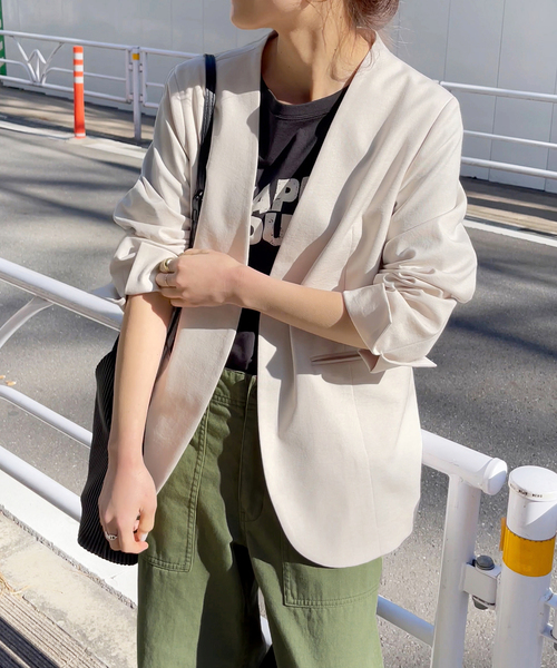 Spick & Span（スピックアンドスパン）の「リネンライクノーカラージャケット（ノーカラージャケット・レディース・ベージュ系その他/ネイビー/ブルー・36/38）」の5枚目の写真