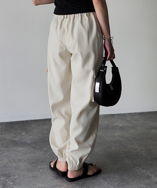 Riberry（リベリー）の「カーゴジョガーパンツ（カーゴパンツ・レディース・ブラック/ベージュ/カーキ/アイボリー/オリーブ・MEDIUM）」の17枚目の写真