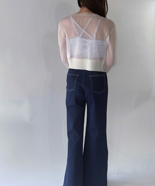 REDYAZEL（レディアゼル）の「デニムタックフレアパンツ（デニムパンツ・レディース・ネイビー/ブルー・SMALL/MEDIUM）」の17枚目の写真