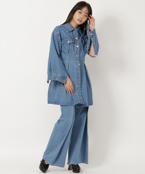 REDYAZEL（レディアゼル）の「デニムタックフレアパンツ（デニムパンツ・レディース・ネイビー/ブルー・SMALL/MEDIUM）」の11枚目の写真