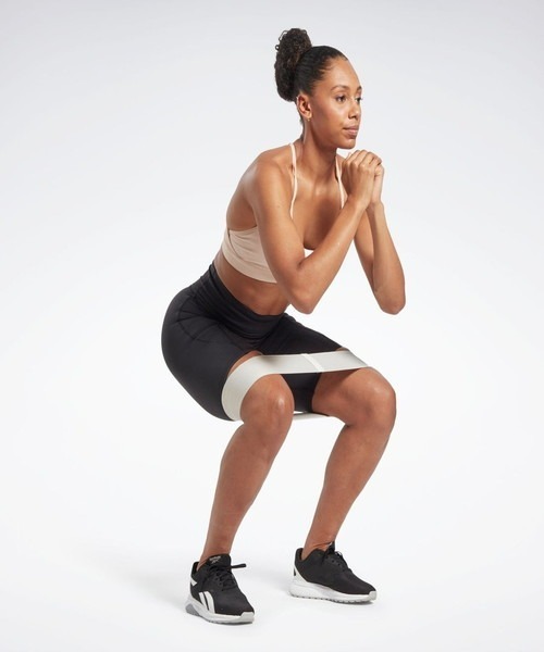 Reebok(リーボック)の「ラックス レギンスショートパンツ / Lux HR Legging Short(レギンス/スパッツ・レディース・ブラック/グリーン/カーキブラウン・LARGE/MEDIUM/X-LARGE/X-SMALL/SMALL)」の5枚目の写真