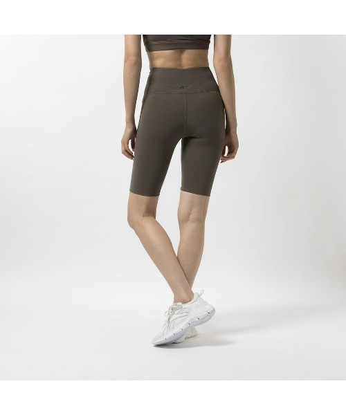 Reebok(リーボック)の「ラックス レギンスショートパンツ / Lux HR Legging Short(レギンス/スパッツ・レディース・ブラック/グリーン/カーキブラウン・LARGE/MEDIUM/X-LARGE/X-SMALL/SMALL)」の19枚目の写真