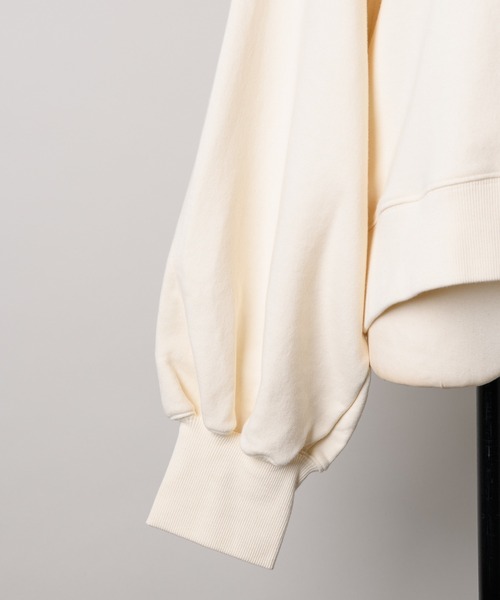 GIUNON（ジウノン）の「slit cuffs sweatshirts / スリットカフススウェット（スウェット・レディース・アイボリー/グレー/ブラック・FREE）」の7枚目の写真