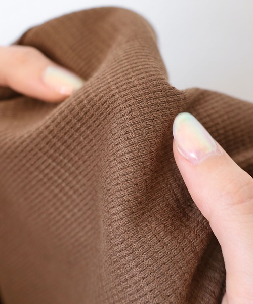 andme（アンドミー）の「【7色展開】カップ付きホルターネック風キャミソール（キャミソール・レディース・キナリ/オレンジ/ブラウン/ブラック/ブルー/ピンク/ベージュ・FREE）」の21枚目の写真