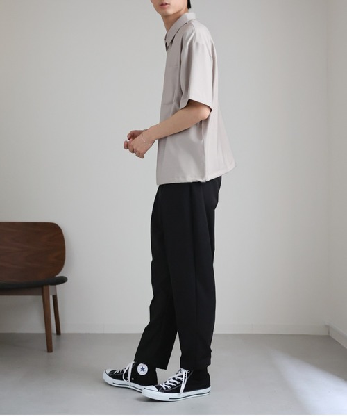 CREARE -LINO-(クレアーレリノ)の「オーバーサイズ ハーフZIP ルーズ シャツ<ユニセックス>(シャツ/ブラウス・メンズ・グレイッシュベージュ/ブラック・M/L)」の18枚目の写真