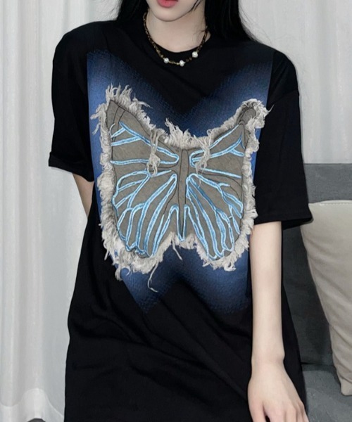 DIAVEL(ディアベル)の「綿100% ユニセックス ビッグバタフライ刺繍パッチビッグ半袖Tシャツ(Tシャツ/カットソー・レディース・ホワイト/ブラック・M)」の2枚目の写真