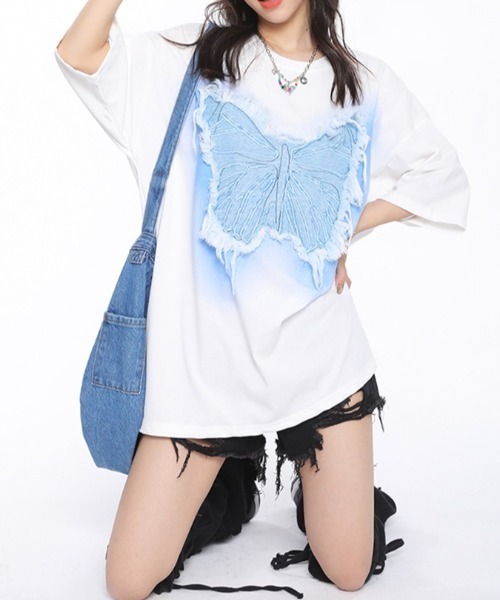 DIAVEL(ディアベル)の「綿100% ユニセックス ビッグバタフライ刺繍パッチビッグ半袖Tシャツ(Tシャツ/カットソー・レディース・ホワイト/ブラック・M)」の11枚目の写真