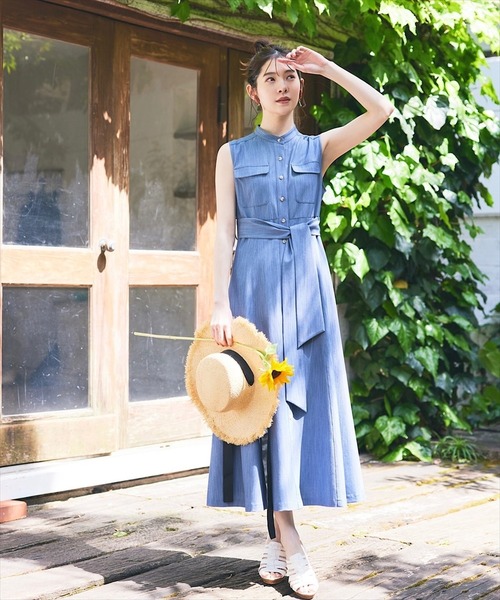 SWINGLE（スウィングル）の「スタンドネックノースリーブサマーシャツ