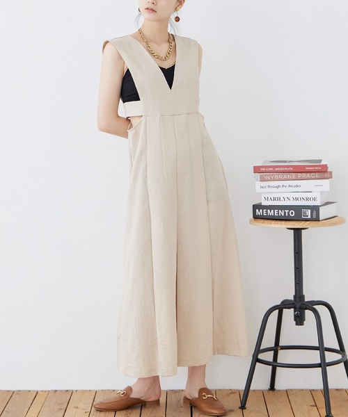 Fashion Letter（ファッションレター）の「リネンタッチ カッティング ジャンパースカート（ワンピース・レディース・アイボリー/チャコールグレー/カーキ/ブラック・M）」の2枚目の写真