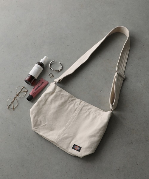 Dickies（ディッキーズ）の「【Dickies】ワーカーズ/キャンバス/ミニショルダーバッグ（ショルダーバッグ・メンズ・ライトブラウン/ブラック/オフホワイト・FREE）」の7枚目の写真