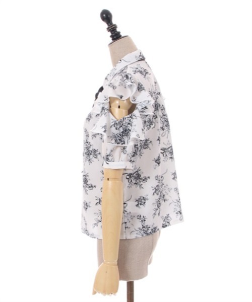 axes femme POETIQUE(アクシーズファムポエティック)の「フラワープリント肩あきブラウス(シャツ/ブラウス・レディース・キナリ/ブルー/ブラック・MEDIUM)」の5枚目の写真