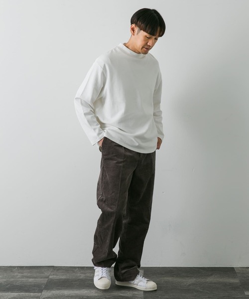 URBAN RESEARCH DOORS（アーバンリサーチドアーズ）の「『安井達郎×DOORS』モックネックロングスリーブTシャツ（Tシャツ/カットソー・メンズ・ホワイト/ネイビー・MEDIUM/LARGE）」の3枚目の写真