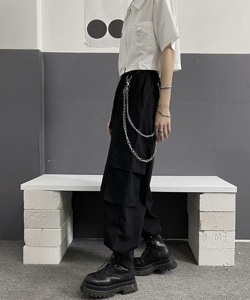 .KOM(ドットコム)の「『.KOM/ドットケーオーエム』チェーン付きカーゴパンツ【Y】【CN】(カーゴパンツ・メンズ・ブラック・FREE)」の5枚目の写真