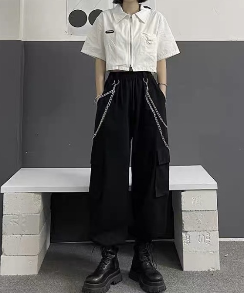 .KOM(ドットコム)の「『.KOM/ドットケーオーエム』チェーン付きカーゴパンツ【Y】【CN】(カーゴパンツ・メンズ・ブラック・FREE)」の4枚目の写真