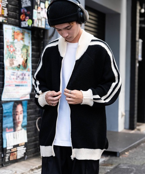 Rocky Monroe（ロッキーモンロー）の「オーバーサイズ袖ダブルライン