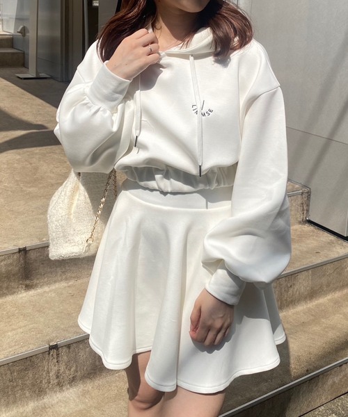LIMMSE(リムズ)の「【LIMMSE】パーカー×フレアミニスカートセットアップ(セットアップ・レディース・ホワイト/ピンク/サックスブルー/グレー・FREE)」の5枚目の写真