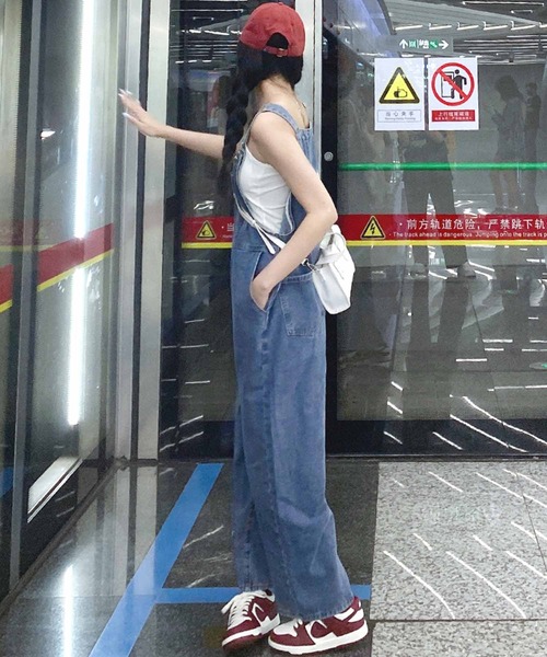 NANEA(ナネア)の「デニムサロペット(サロペット/オーバーオール・レディース・ブルー・SMALL/MEDIUM/LARGE)」の10枚目の写真