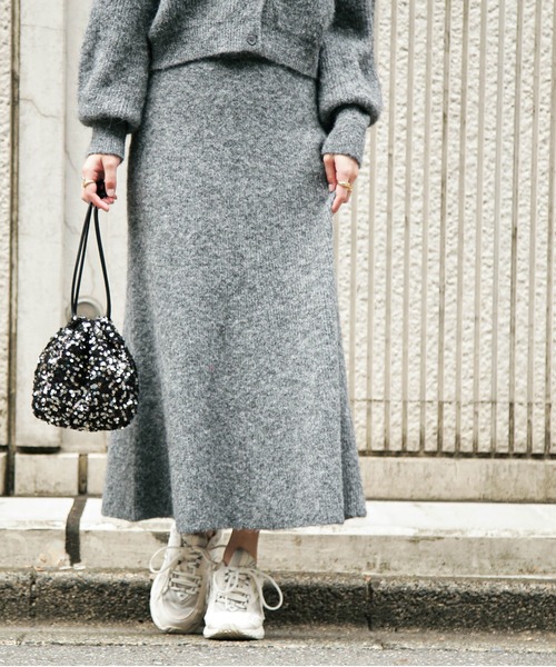 FREE'S MART(フリーズマート)の「◆<セットアップ対応>ヘアリーニットスカート(スカート・レディース・ベージュ/ピンク/グレー・SMALL/MEDIUM)」の4枚目の写真