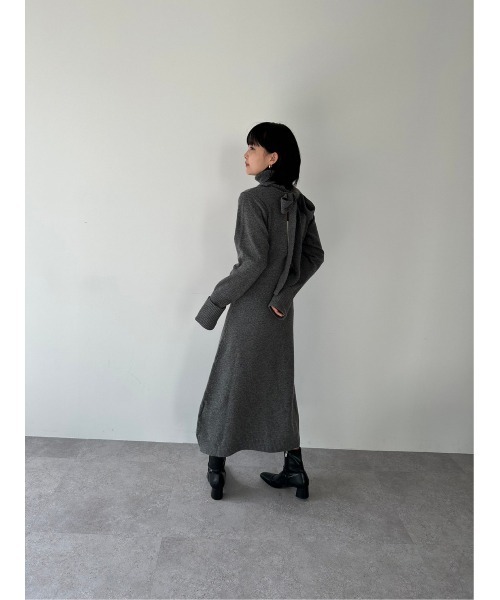 DRWCYS（ドロシーズ）の「バックリボンニットワンピース（ワンピース・レディース・ベージュ/グレー・FREE）」の19枚目の写真