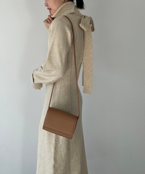 DRWCYS（ドロシーズ）の「バックリボンニットワンピース（ワンピース・レディース・ベージュ/グレー・FREE）」の11枚目の写真