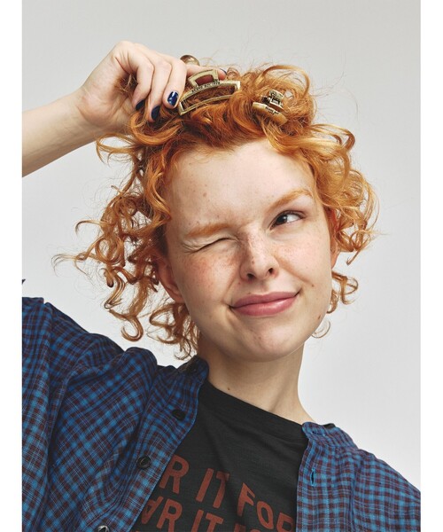 BEAMS BOY(ビームスボーイ)の「BEAMS BOY / アンティーク ミニ ヘアクリップ 2P(バレッタ/ヘアクリップ・レディース・シルバー/ゴールド・ONE SIZE)」の4枚目の写真