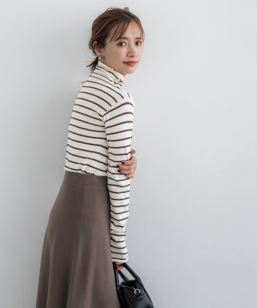 coca(coca)(コカ)の「スムースタッチタートルネックボーダーニット(ニット/セーター・レディース・ブラック/チャコール・M/L)」の5枚目の写真