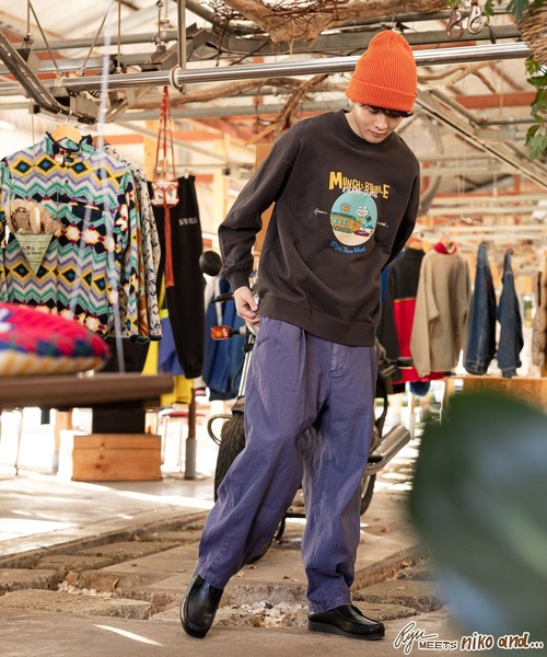 niko and...（ニコアンド）の「【Ryu Ambe】コラボプルオーバー（スウェット・メンズ・ライトグリーン/オフホワイト/チャコール・MEDIUM/LARGE）」の11枚目の写真