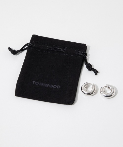 TOM WOOD（トムウッド）の「TOM WOOD Chunky Hoops Small トムウッド チャンキー フープ スモール シルバー925 ピアス（ピアス（両耳用）・レディース・シルバー・SMALL）」の4枚目の写真