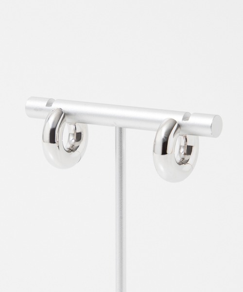 TOM WOOD（トムウッド）の「TOM WOOD Chunky Hoops Small トムウッド チャンキー フープ スモール シルバー925 ピアス（ピアス（両耳用）・レディース・シルバー・SMALL）」の2枚目の写真