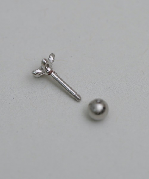 Peony(ピオニー)の「【Peony/ピオニー】/サージカルステンレス316L ビジューフラワースタッドピアス(ピアス(片耳用)・レディース・ゴールド/ピンクゴールド/シルバー・FREE)」の5枚目の写真