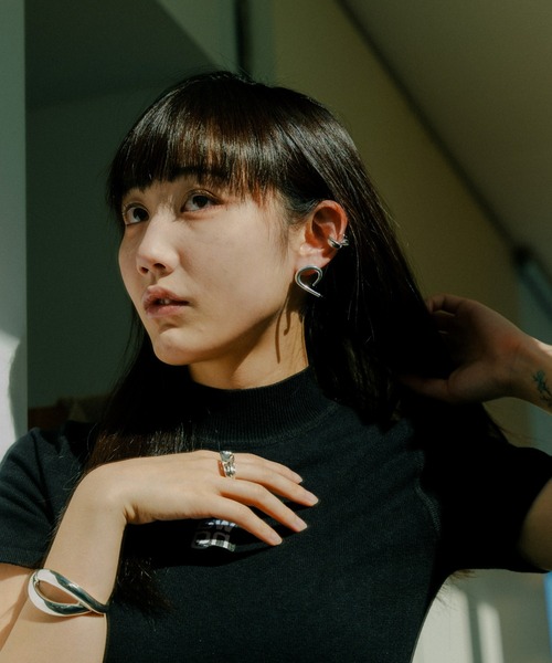 Nothing And Others（ナッシングアンドアザーズ）の「「Nothing And Others/ナッシングアンドアザーズ」Reversdrop Pierce（ピアス（両耳用）・レディース・シルバー・FREE）」の2枚目の写真