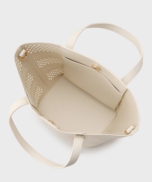 INDIVI（インディヴィ）の「◆【合皮／A4収納可能】幾何柄カットワーク トートバッグ（トートバッグ・レディース・オフホワイト/グリーン・00）」の12枚目の写真