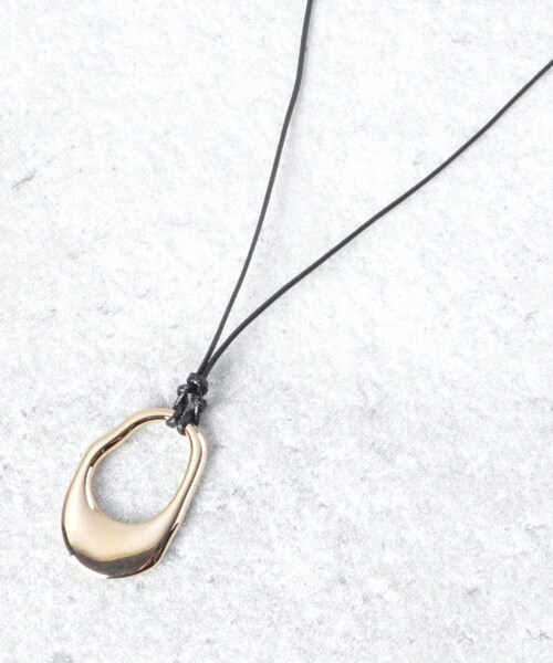 OPAQUE.CLIP（オペークドットクリップ）の「◆ビッグメタルモチーフコードネックレス（ネックレス・レディース・ゴールド/シルバー・00）」の7枚目の写真