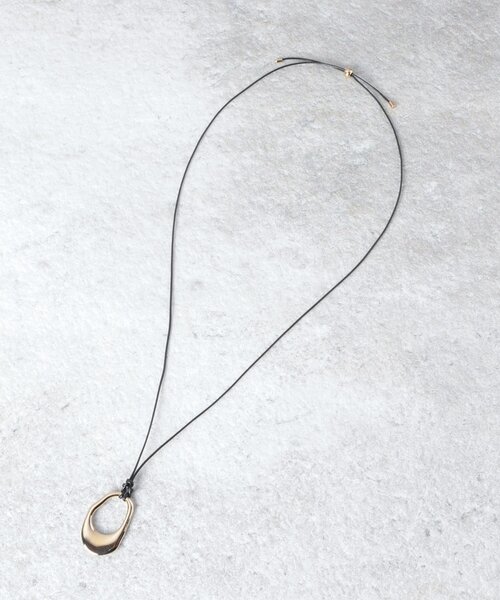 OPAQUE.CLIP（オペークドットクリップ）の「◆ビッグメタルモチーフコードネックレス（ネックレス・レディース・ゴールド/シルバー・00）」の3枚目の写真