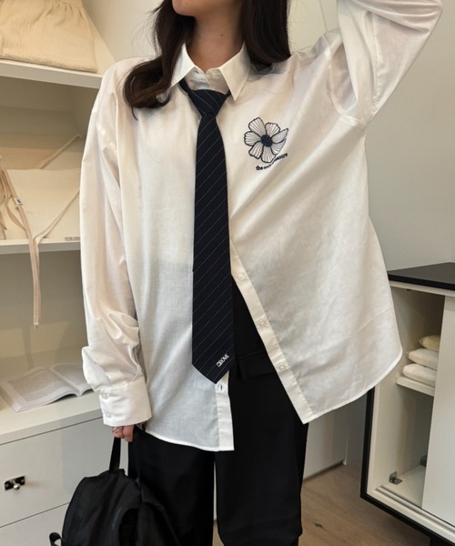 nemne store(ネンネストア)の「【低身長&高身長サイズあり】フラワー刺繍ストライプシャツ(シャツ/ブラウス・レディース・グリーン/ピンク/アイボリー/ブルー・SMALL/MEDIUM/LARGE)」の9枚目の写真