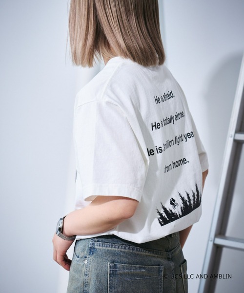 UCS（ユーシーエス）の「【UNIVERSAL × TYPY】ムービー半袖Tee/WEB限定（Tシャツ/カットソー・レディース・オフホワイト/ホワイト系その他2/ブラック系その他/ブラック系その他3/チャコールグレー/ブラック/ブラック系その他2/ホワイト/ホワイト系その他/ホワイト系その他3・MEDIUM/LARGE/X-LARGE/XX-LARGE）」の16枚目の写真