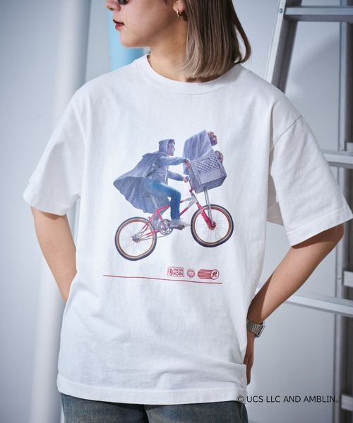 UCS（ユーシーエス）の「【UNIVERSAL × TYPY】ムービー半袖Tee/WEB限定（Tシャツ/カットソー・レディース・オフホワイト/ホワイト系その他2/ブラック系その他/ブラック系その他3/チャコールグレー/ブラック/ブラック系その他2/ホワイト/ホワイト系その他/ホワイト系その他3・MEDIUM/LARGE/X-LARGE/XX-LARGE）」の13枚目の写真
