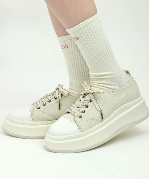 F i.n.t(フィント)の「ロゴリボンプラットフォームスニーカー/fint フィント(スニーカー・レディース・ライトグレー/ブラック/アイボリー・S/M/L)」の8枚目の写真