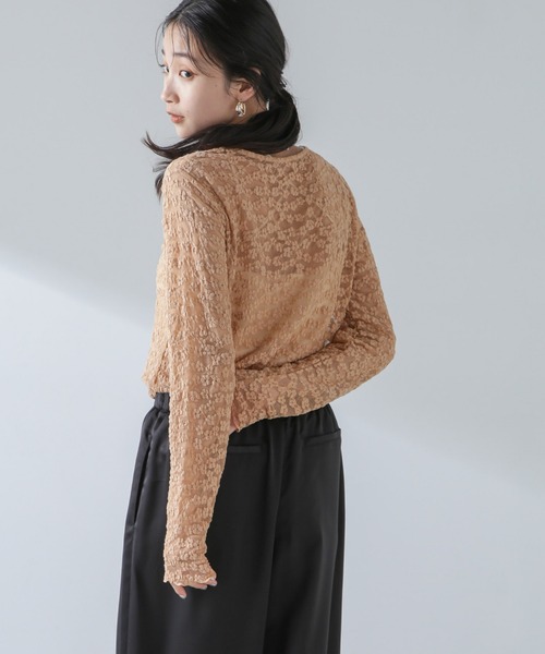 NANO universe（ナノユニバース）の「フラワーシアーカットトップス（Tシャツ/カットソー・レディース・ベージュ/ブラック/ホワイト・FREE）」の20枚目の写真