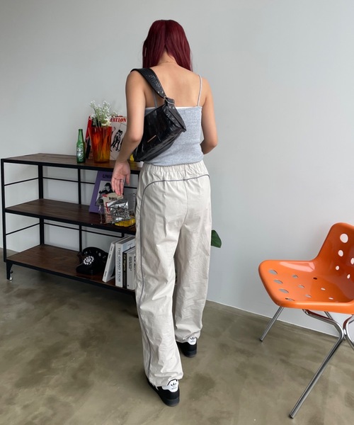 SHAGGIE（シャギー）の「レース付きロゴキャミソールトップス（キャミソール・レディース・ホワイト/グレー・FREE）」の16枚目の写真