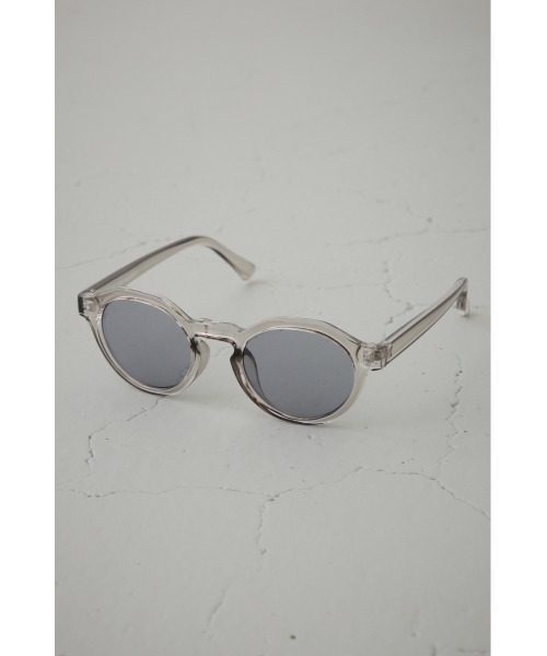 AZUL by moussy（アズールバイマウジー）の「ポリゴンシェイプクリアアイウェア（サングラス・レディース・ブラック/ブラウン・FREE）」の3枚目の写真