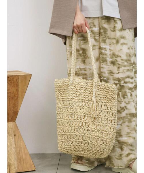 Samansa Mos2 blue（サマンサモスモスブルー）の「ペーパーフリンジバッグ（ハンドバッグ・レディース・ブラウン/ベージュ・F）」の4枚目の写真