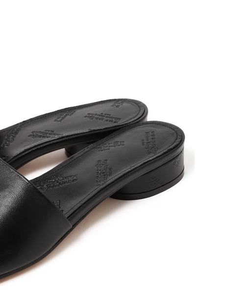 Maison Margiela(メゾンマルジェラ)の「Maison Margiela(メゾンマルジェラ) SOFT TOUCH LEATHER SANDALS(サンダル・レディース・ブラック・38)」の7枚目の写真