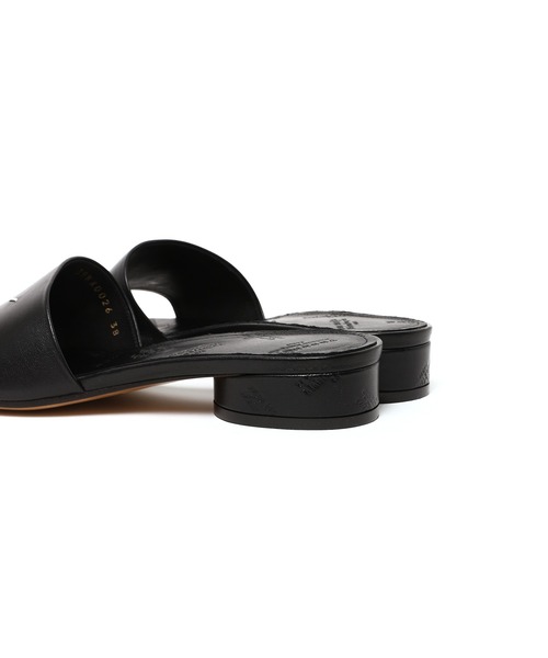 Maison Margiela(メゾンマルジェラ)の「Maison Margiela(メゾンマルジェラ) SOFT TOUCH LEATHER SANDALS(サンダル・レディース・ブラック・38)」の8枚目の写真