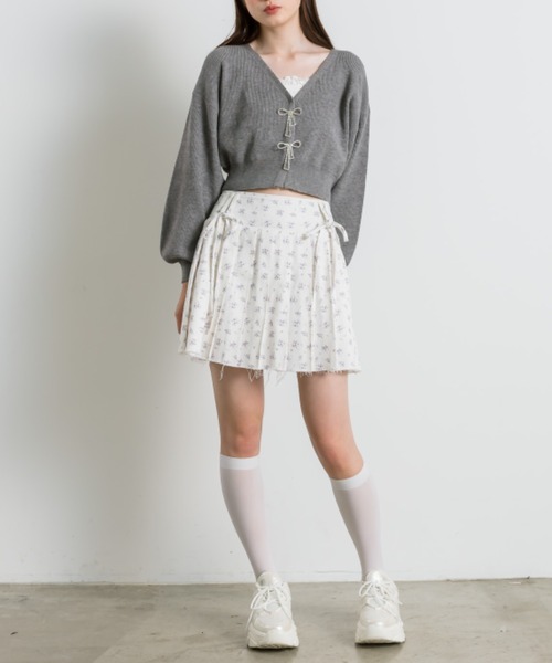 OLIVE des OLIVE(オリーブデオリーブ)の「リボンビジューカーディガン(カーディガン/ボレロ・レディース・オフホワイト/チャコールグレー/サックスブルー/ブラック/ラベンダー・FREE)」の21枚目の写真